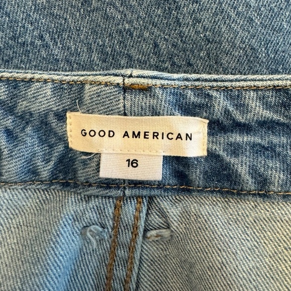 Good American - NWOT Good Petite Straight Raw Hem Plus Size Jeans Sz 16 - Picture 5 of 6